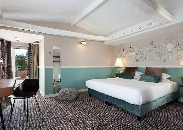 Hotel Des 3 Poussins