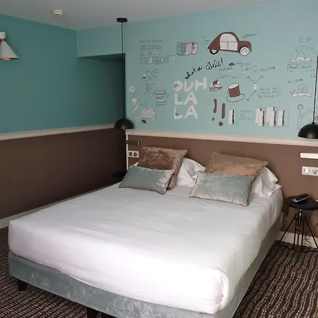 Hotel Des 3 Poussins Paris