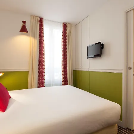 Des 3 Poussins Paris