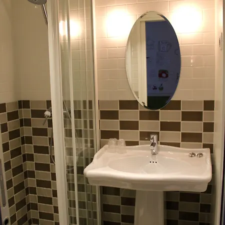 Des 3 Poussins Hotel Paris