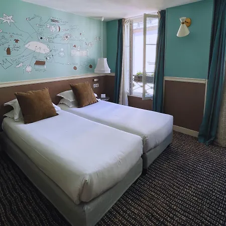 Des 3 Poussins Hotell 3*