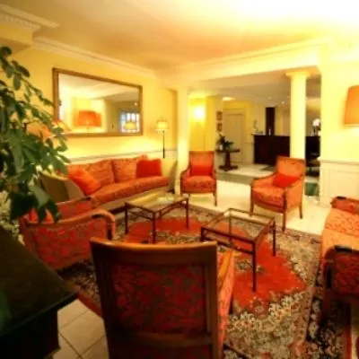 Hotel Des 3 Poussins 3*
