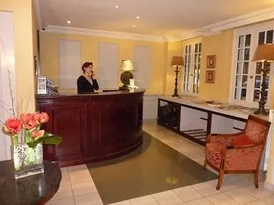 Hotel Des 3 Poussins