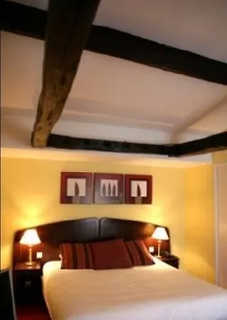 Hotel Des 3 Poussins 3*