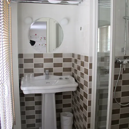 Des 3 Poussins 3* Paris