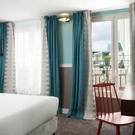 Hotel Des 3 Poussins Paris